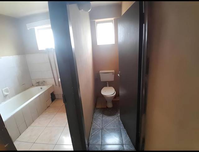 2 BEDROOM APARTMENT FOR SALE IN RUSTENBURG CENTRAL